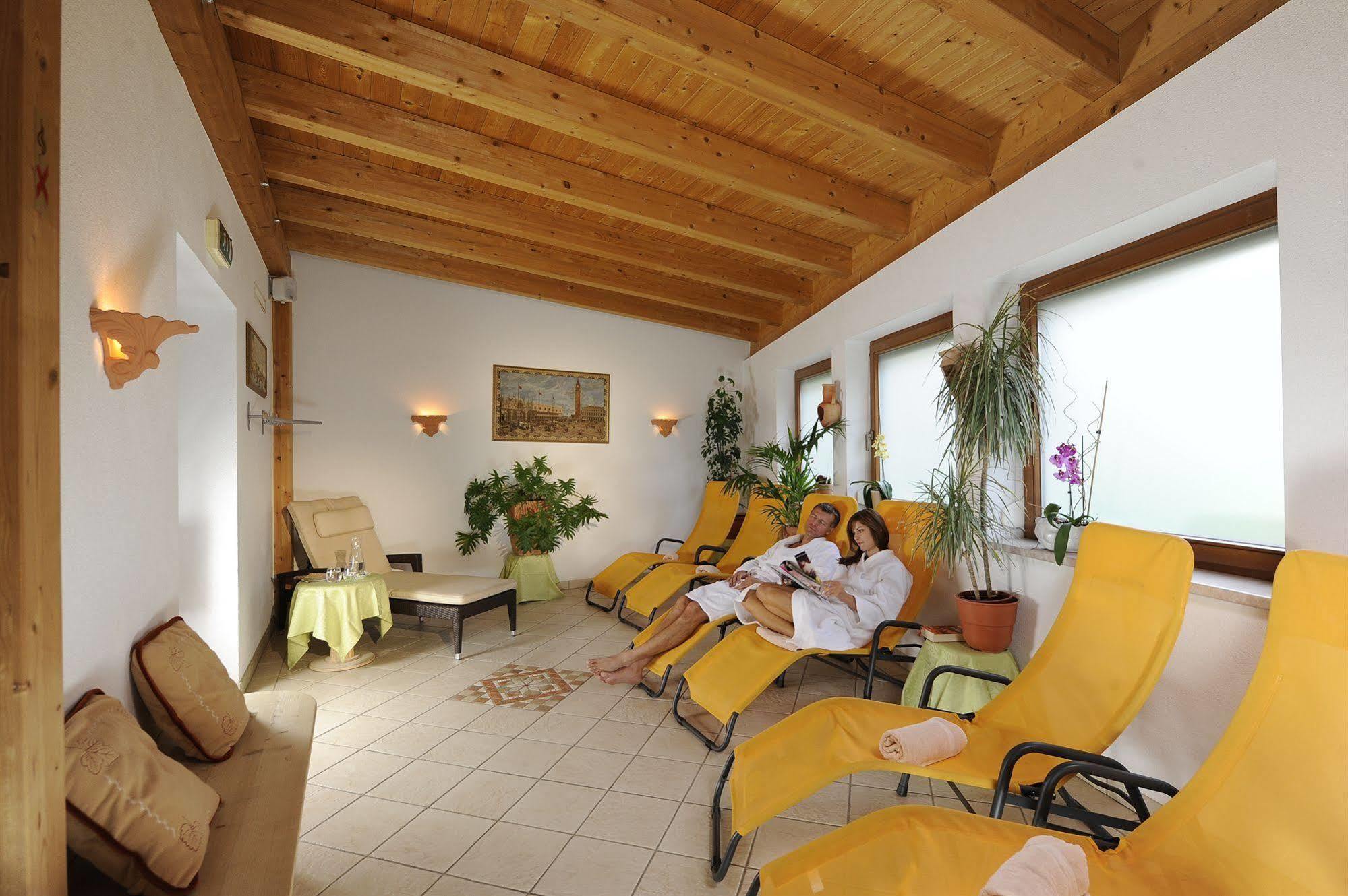 Hotel Alpina Superior Pettneu am Arlberg Extérieur photo
